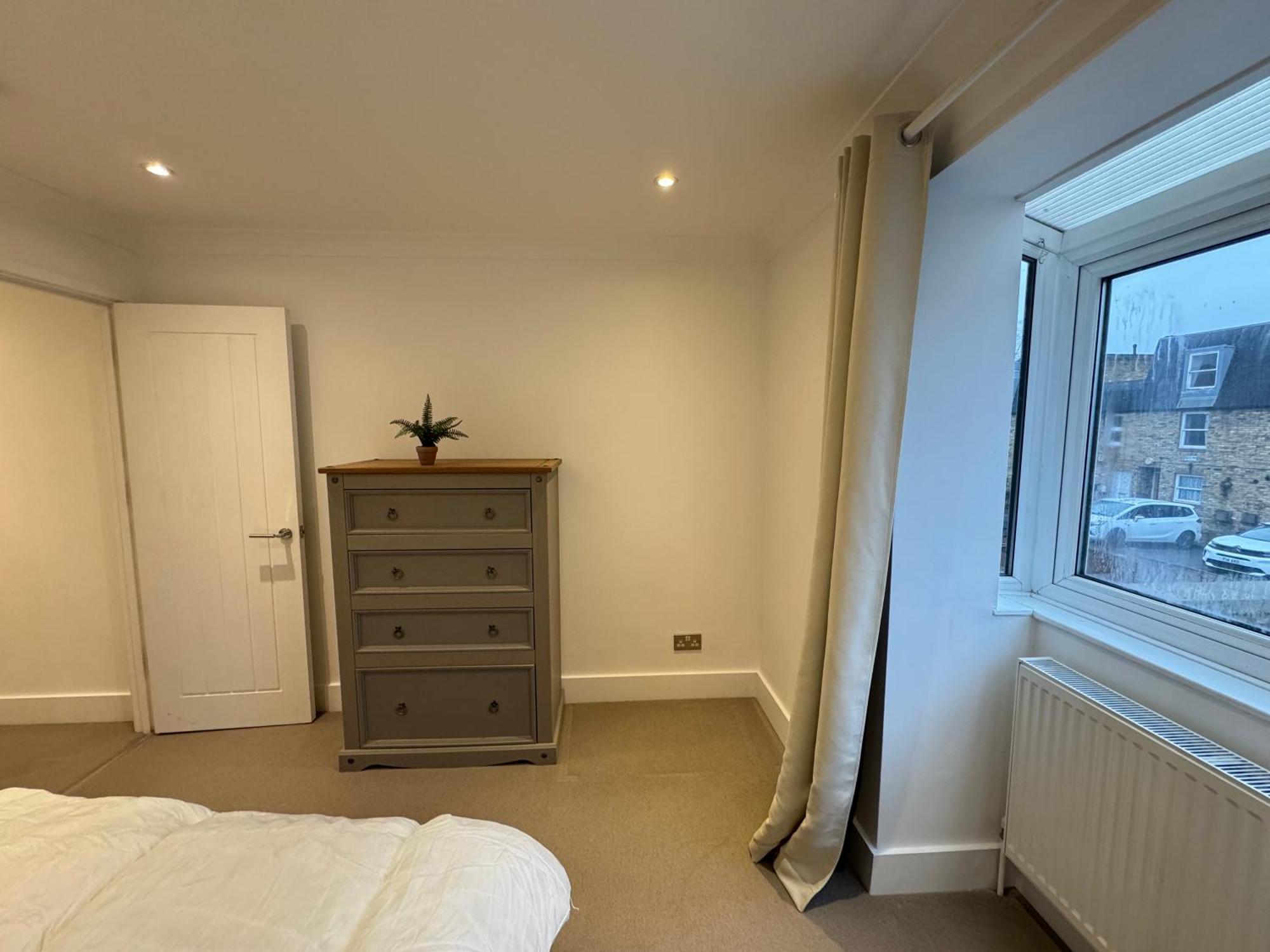 Charming 4bd 6 Mins From Nine Elms Station Hébergement de vacances