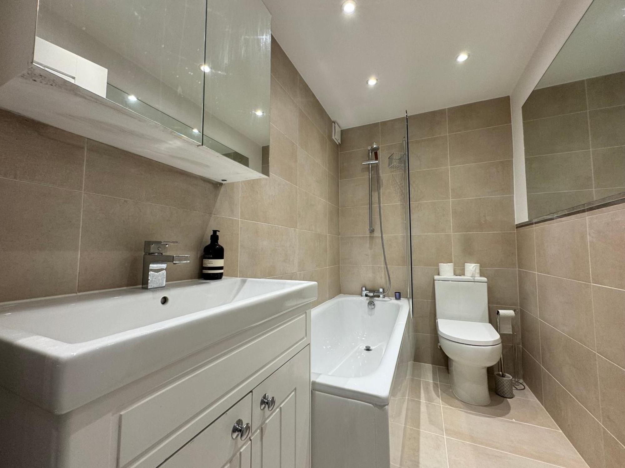 Hébergement de vacances Charming 4bd 6 Mins From Nine Elms Station