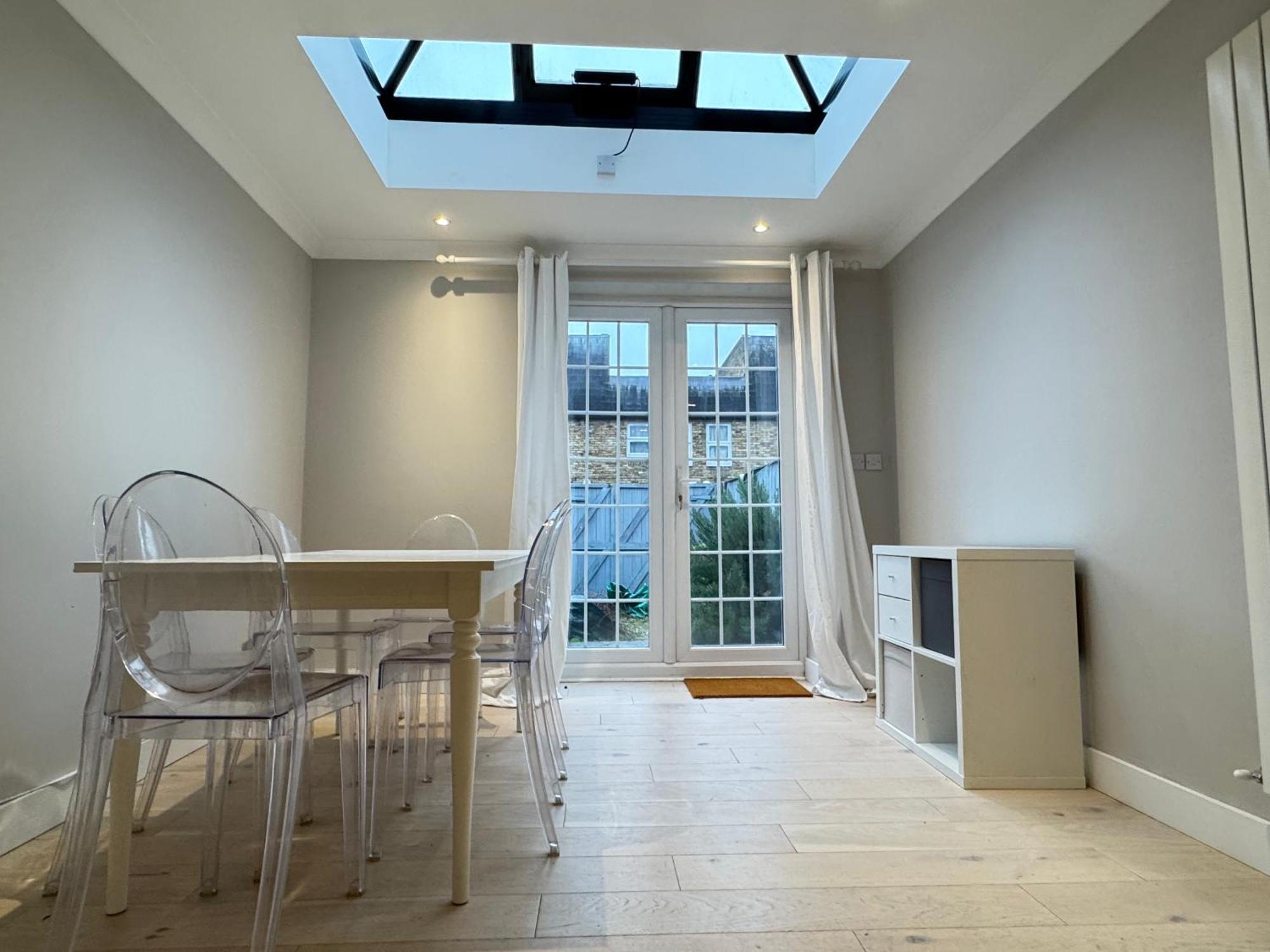 Hébergement de vacances Charming 4bd 6 Mins From Nine Elms Station *