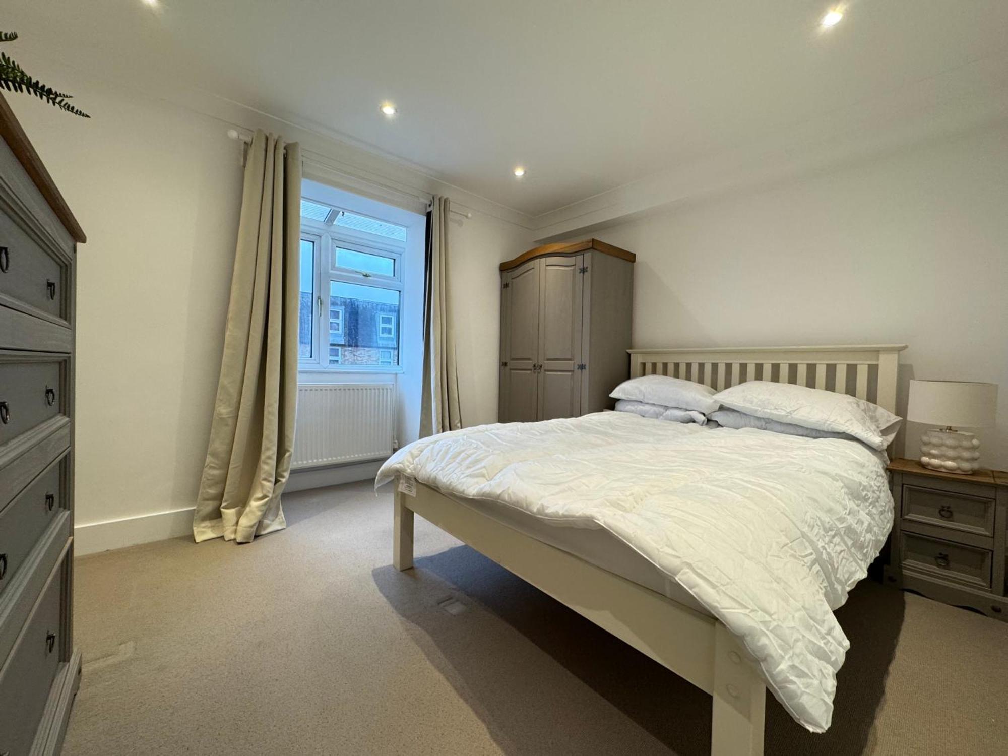 Charming 4bd 6 Mins From Nine Elms Station Hébergement de vacances