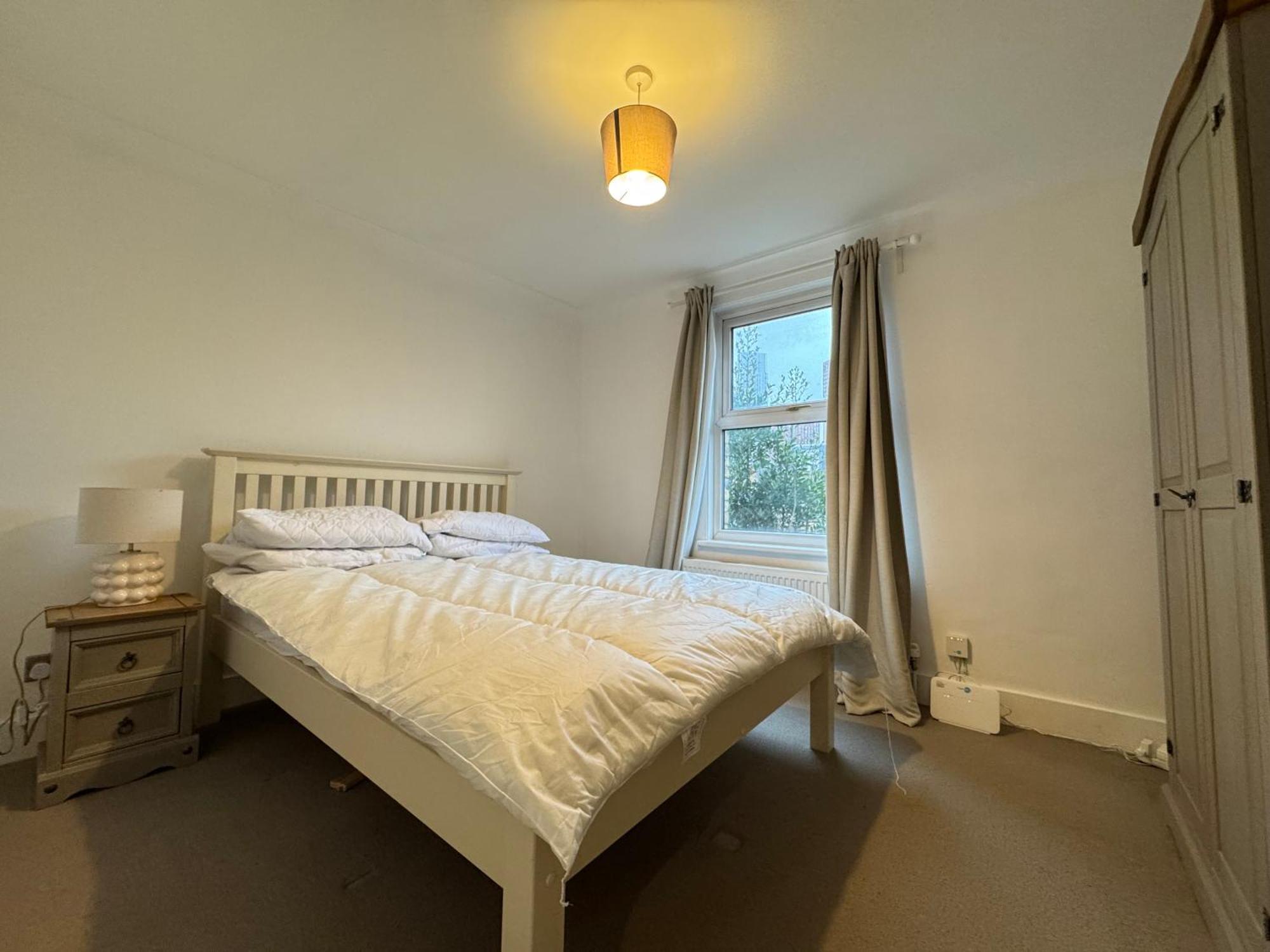 Charming 4bd 6 Mins From Nine Elms Station Hébergement de vacances *