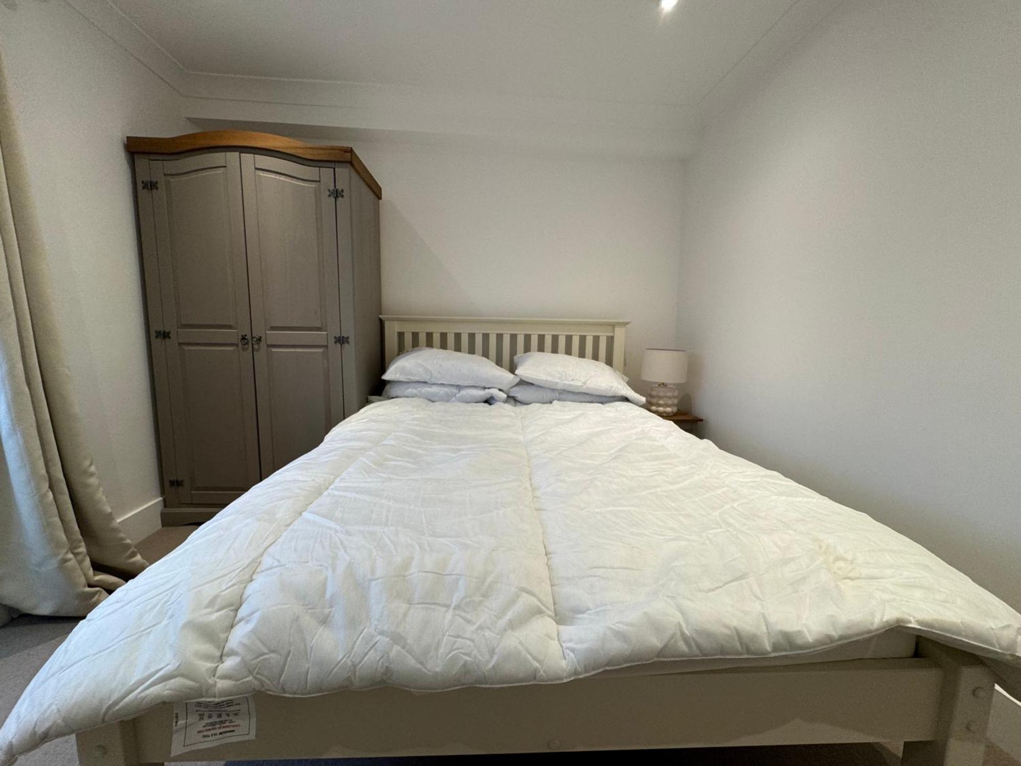 Charming 4bd 6 Mins From Nine Elms Station * Londres